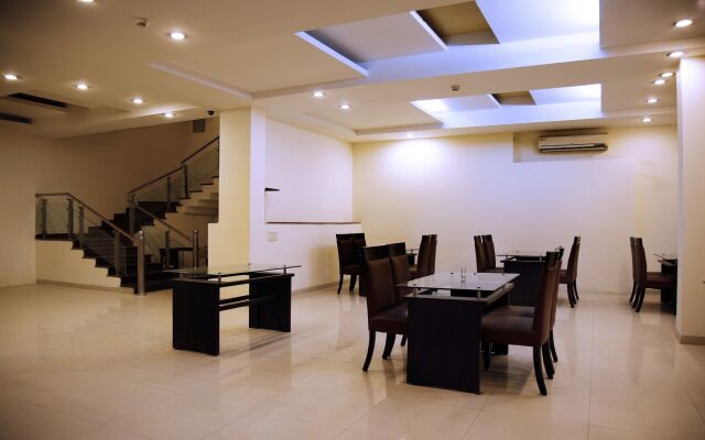 FabHotel Oasis DLF Phase 3