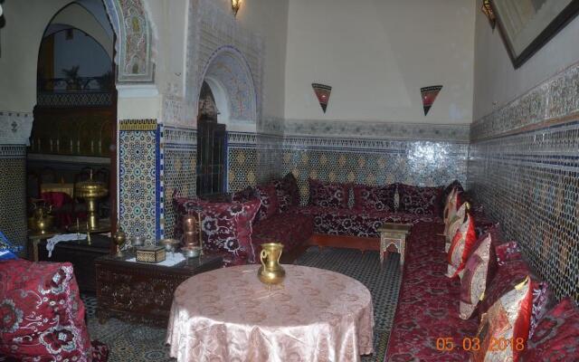 Riad Ines-Palace