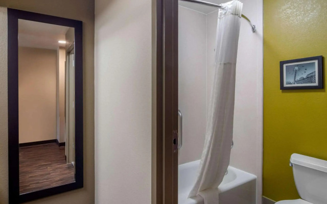 Comfort Inn & Suites Perry National Fairgrounds Area