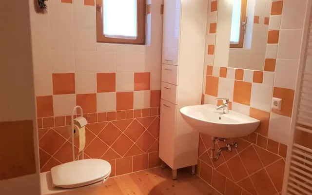 Bright Apartment Near Thermal Springs