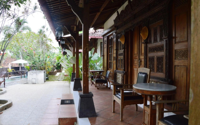 Joglo Plawang Villa & Resort