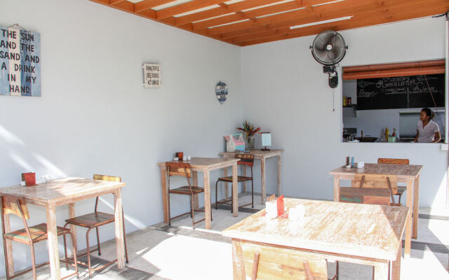 Airy Premier Seminyak Pantai Batu Belig Bali