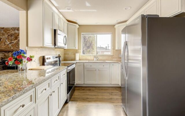 Sunny 5 Bedroom House