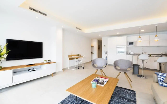 Playas Del Duque Apartment
