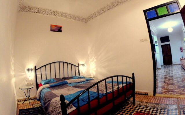 Sunset Surfhouse - Hostel