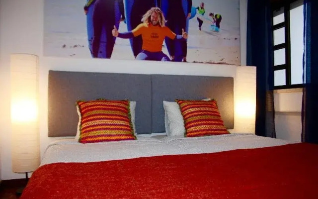 Surf Riders & Co - Surf Camp Moinhos