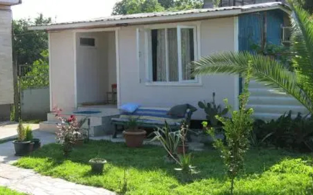 Guest House Adlia 14