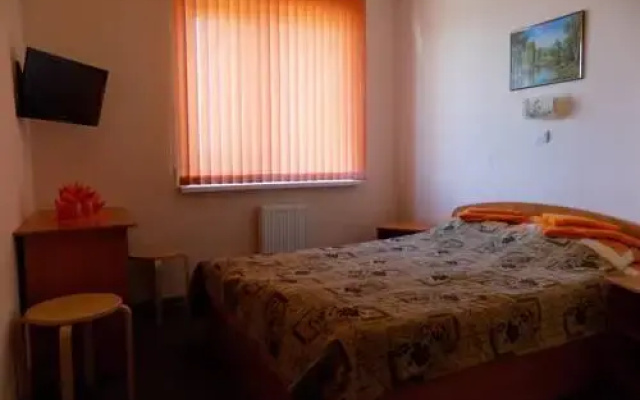 Янишполе