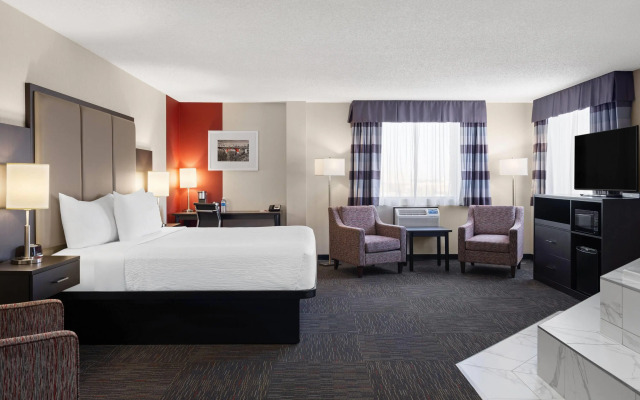 Ramada by Wyndham Saskatoon
