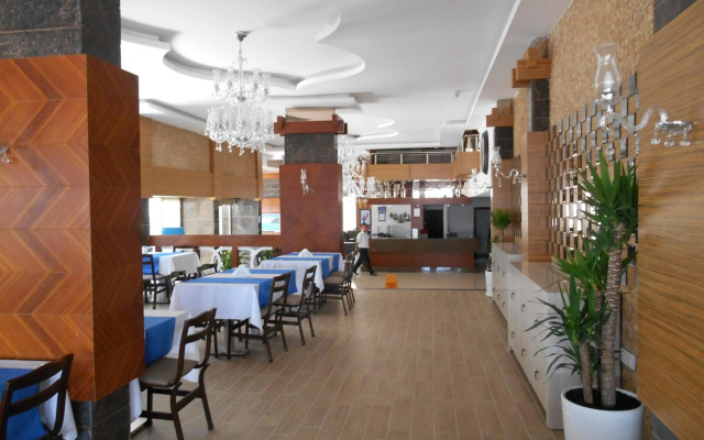 Parador Beach Hotel