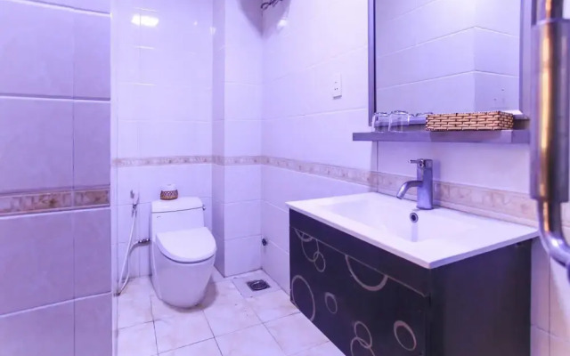 OYO 810 My Khe Hotel