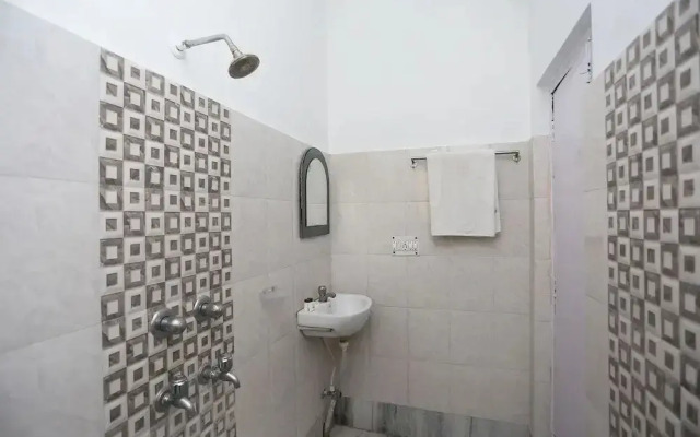 Surya Guest House By OYO Rooms