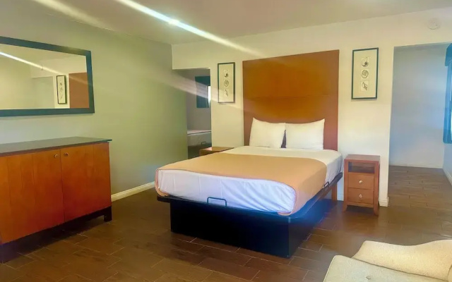 Oceanside Inn & Suites
