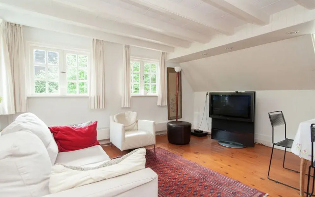 Romantic holiday home in Bergen North Holland with terrace