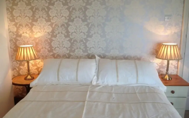 Glanllifon Bed and Breakfast