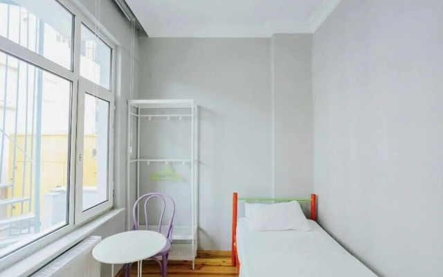 Windrose Hostel