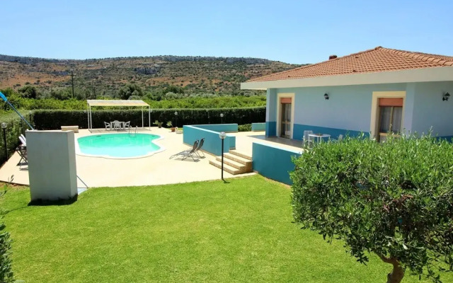 Serene Villa in Floridia With Swimming Pool