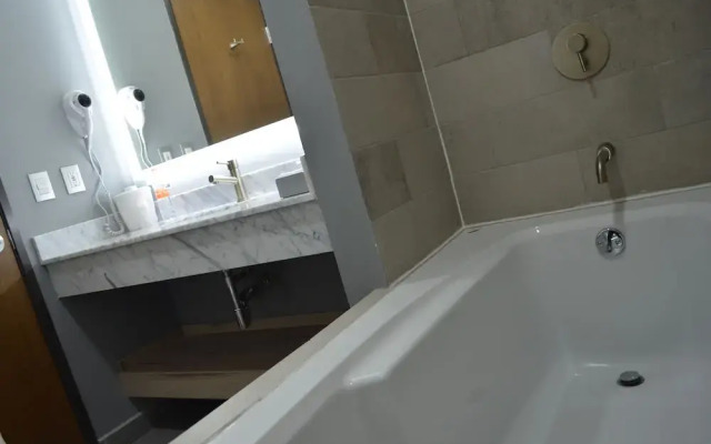 Holiday Inn Express & Suites Ciudad Obregon