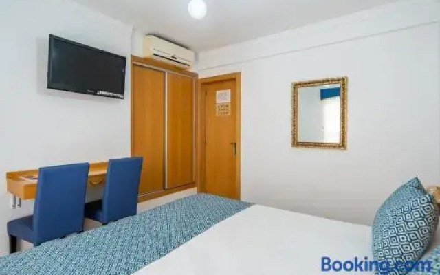 Hostal Residencial RR