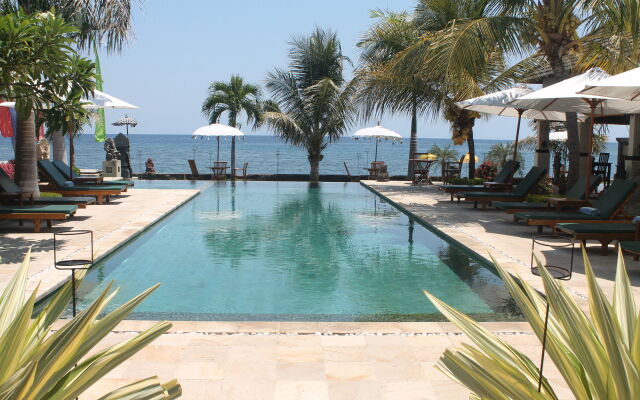 Kelapa Lovina Beach Villas