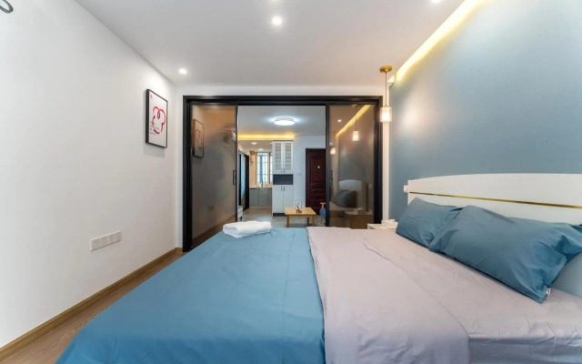 Locals Apartment Place 99