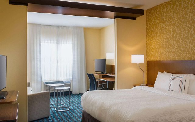 Fairfield Inn & Suites Dallas West/i-30