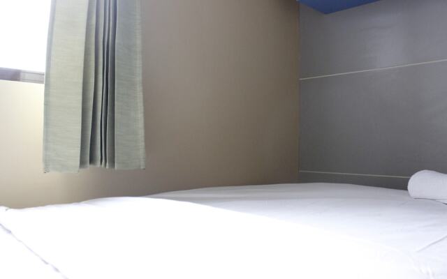 Minimalist 3BR Gateway Cicadas Ahmad Yani Apartment