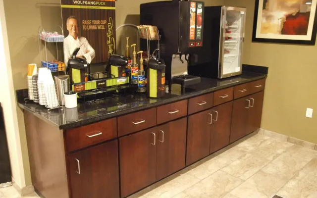Cobblestone Inn & Suites - Vinton