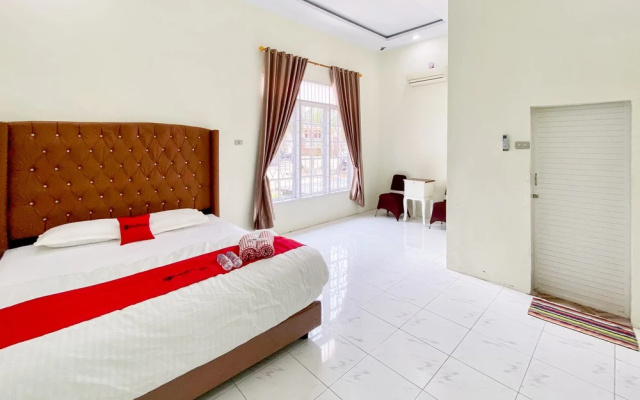 RedDoorz Syariah @ RPCC Rantauprapat – Guest Rooms – Rantau Prapat