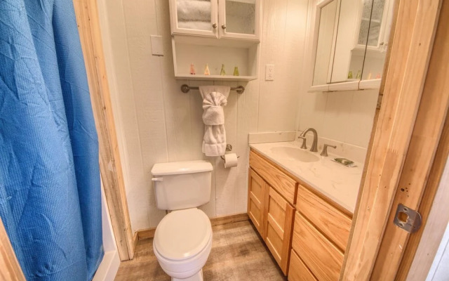 Hondo s River Haus RR 1300