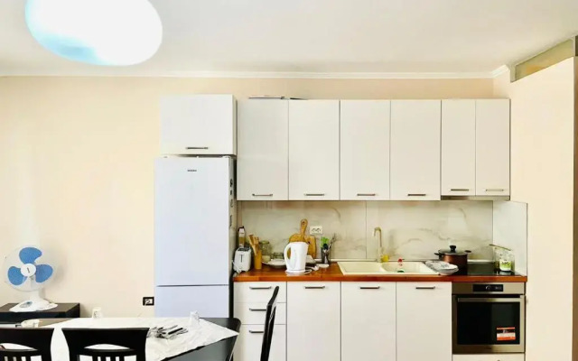 Spacious Holiday Apartment