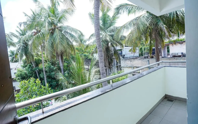 FabHotel Home Tree Service Apartment