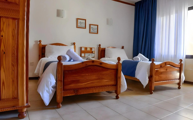 Cornucopia Hotel