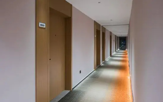 Ni Hao Hotel (Xinxiang Zhiye Jishu Xueyuan Pingyuanhu Campus)