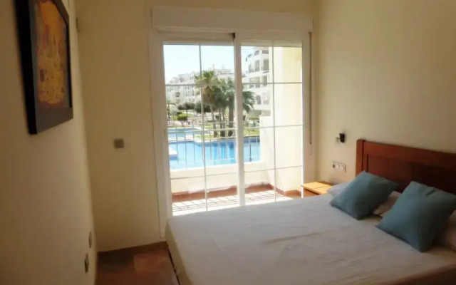 Beautiful 2 Bedroom 2 Bathroom Apartment With Pool