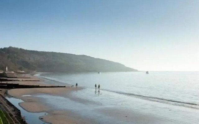 Beachside Apartment On The Beach
