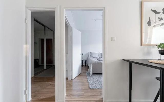 Bright & Cozy 2BR Home in Central Lahti