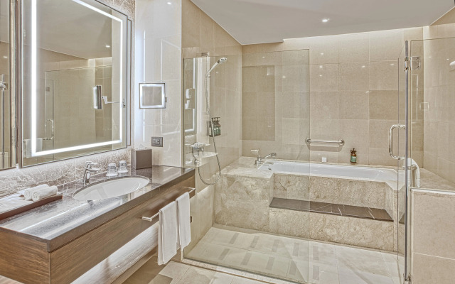Crowne Plaza Manila Galleria by IHG