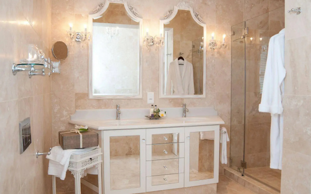 The Light House Boutique Suites