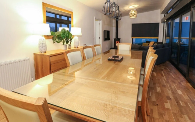 2 Strathtay Lodges