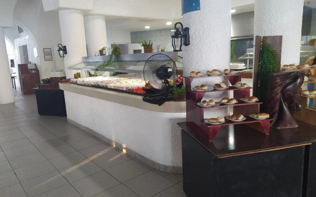 Sierra Mar All Inclusive at Tesoro