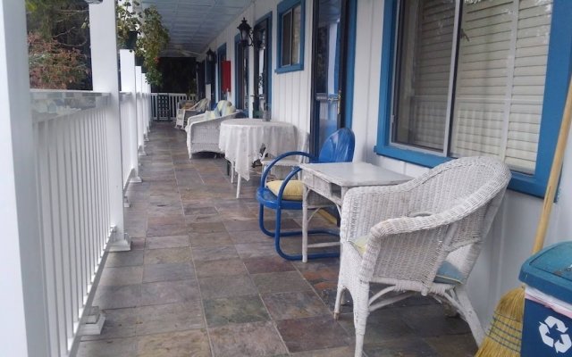 The Inn At Brevard - Bed And Breakfast - Adult Only