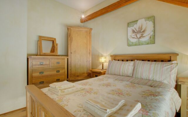 Rural Holiday Home in Tiverton With Jacuzzi Near Sea