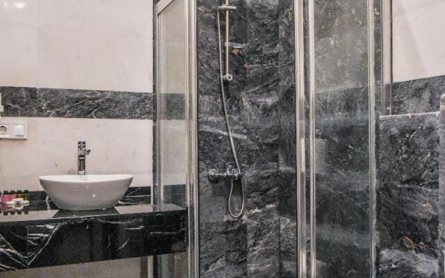 Luxir Hotel