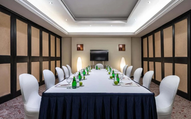 Golden Tulip Hotel