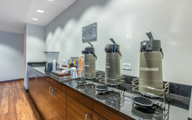 MainStay Suites St Louis Airport