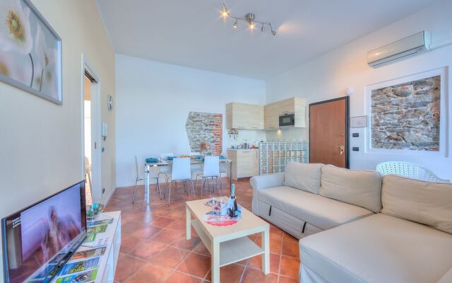 La Dolce Vita Pied Dans L' Eau