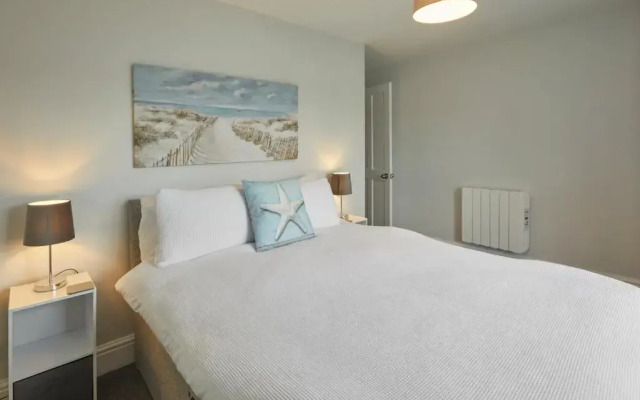 Host   Stay   Sea Gem