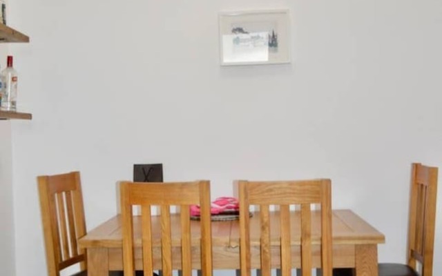 Modern and Bright 1 Bed Flat Near Leith