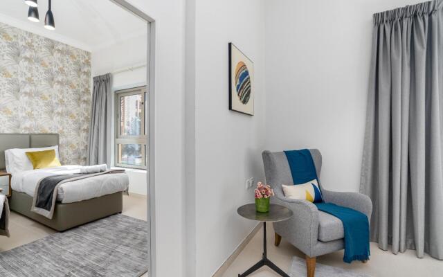 Luxury 300m2 Townhouse. Beach, Gym, Private Pool (2)